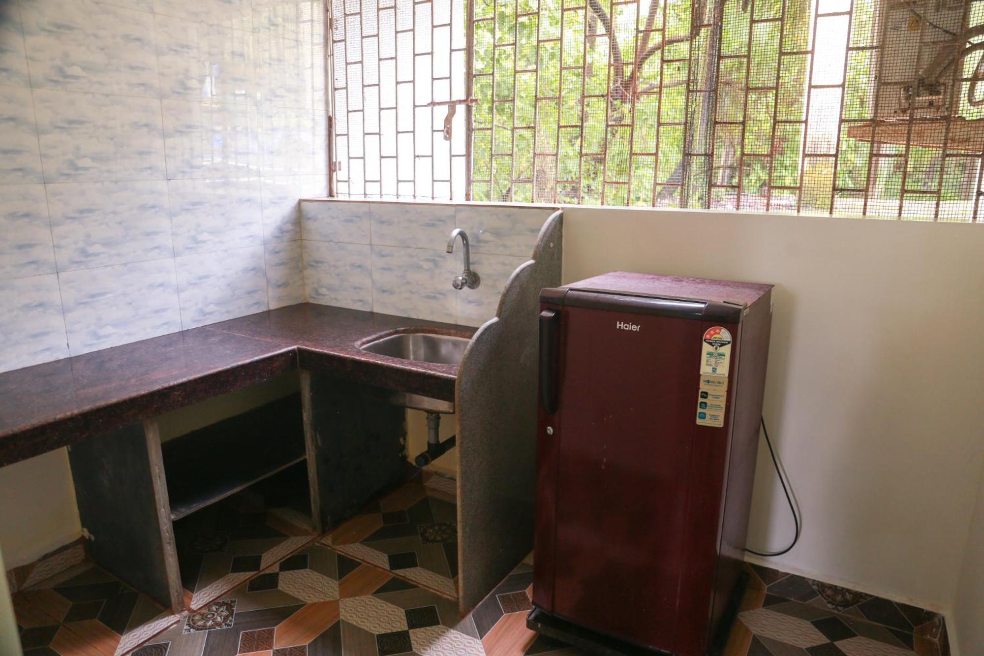 Kumbaya Beachside Hostel & Apartments At Arambol Beach Exteriör bild