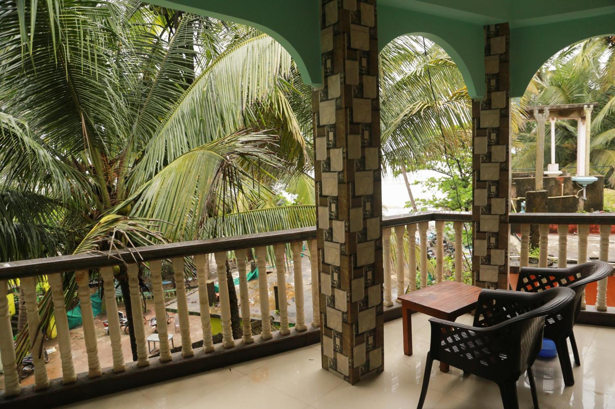 Kumbaya Beachside Hostel & Apartments At Arambol Beach Exteriör bild