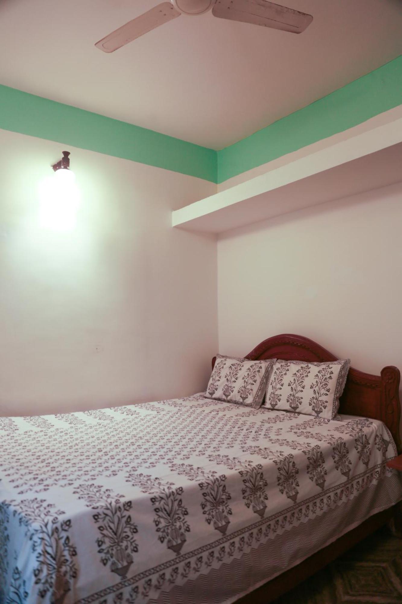 Kumbaya Beachside Hostel & Apartments At Arambol Beach Exteriör bild